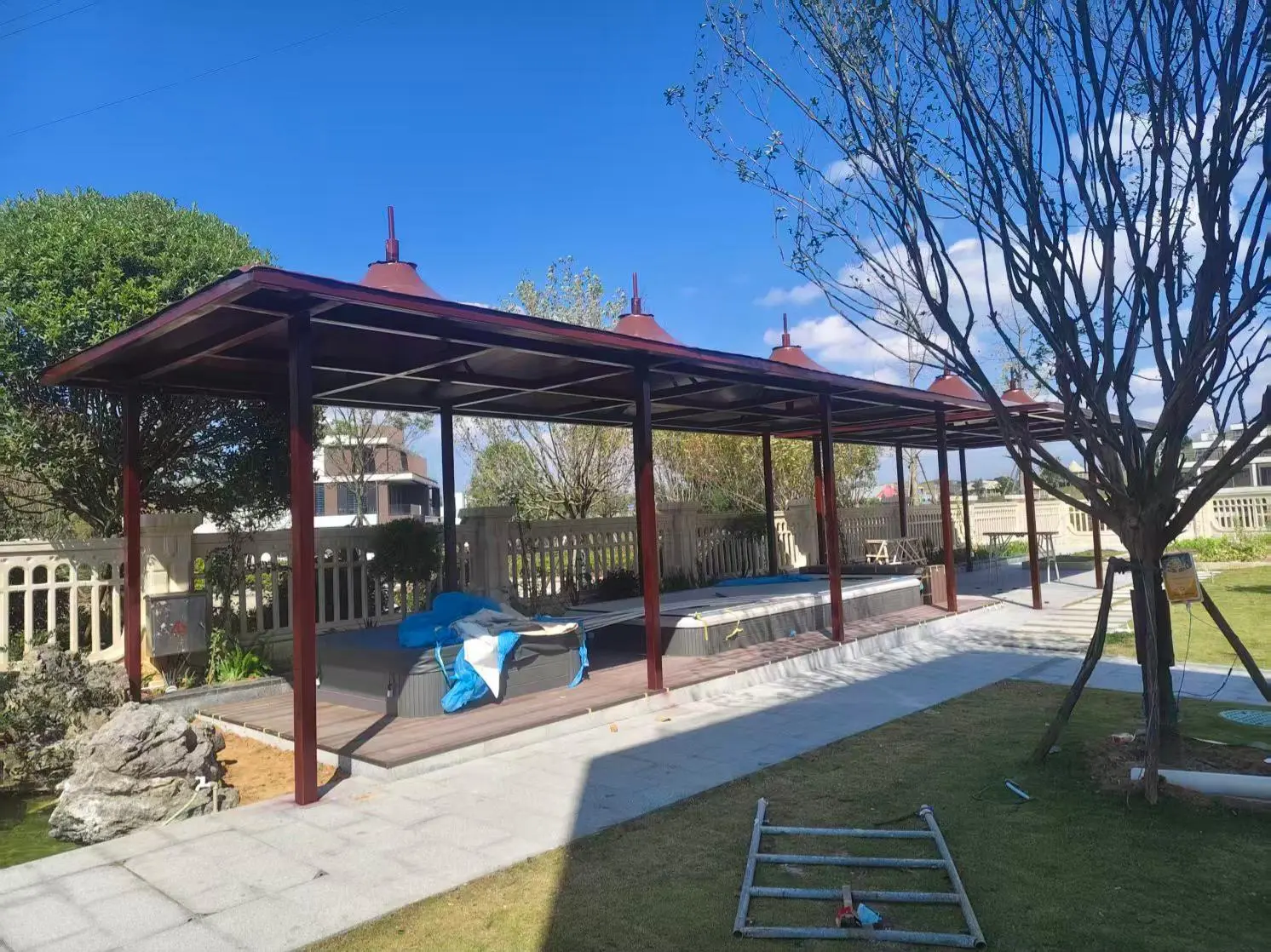 贵州余庆园区小区膜结构停车棚怎么选?本地源头工厂拆解三大坑,避开返修翻倍成本
